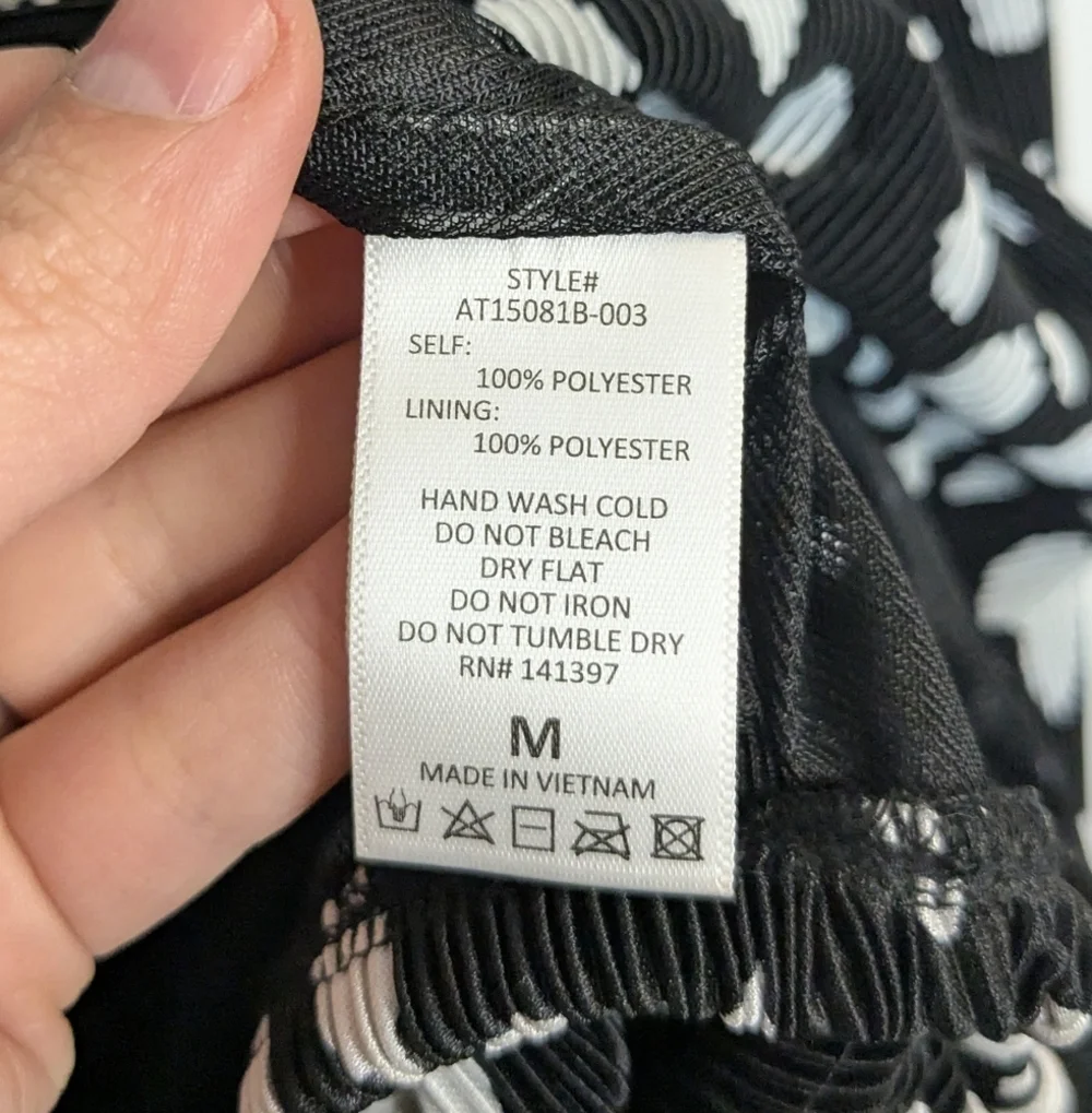 ASTR The Label Pleated Surplice Wrap top long sleeve black white - Size M - Picture 7 of 8